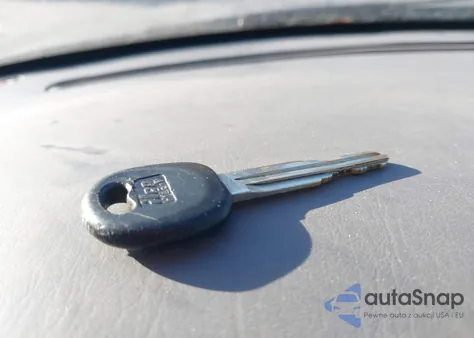 2001 Hyundai Sonata Gls/Gls W/Leather z USA, uszkodzony, nr VIN KMHWF35V21A456068